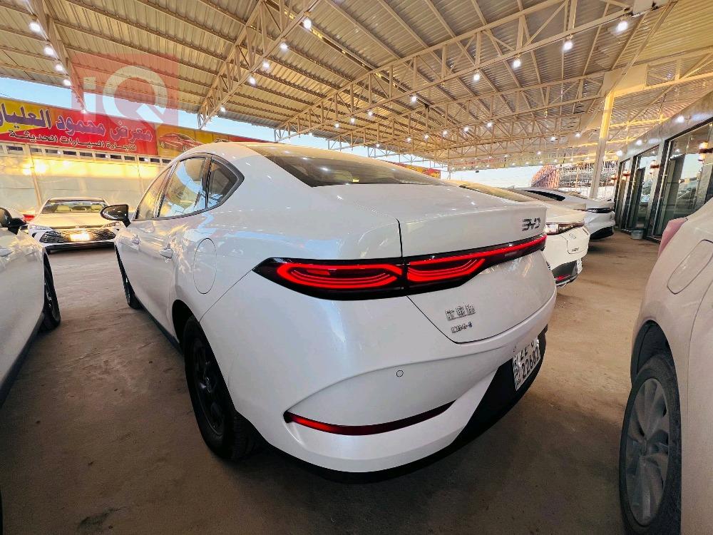 بي واي دي Qin Plus